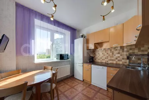 Продается 2-комнатная квартира