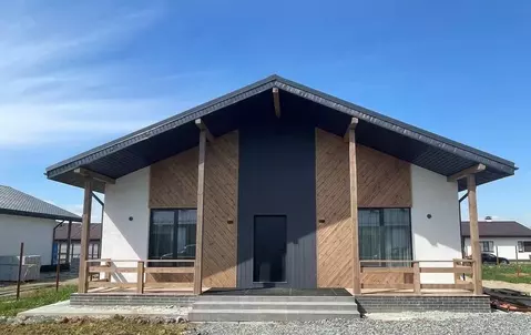 Дом в Свердловская область, Первоуральск муниципальный округ, с. ...