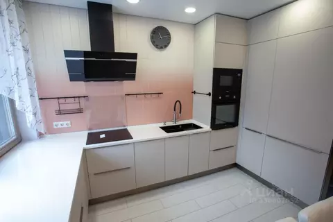 2-к кв. Санкт-Петербург просп. Авиаконструкторов, 54 (59.0 м)