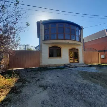 Дом в Краснодарский край, Динской район, Новотитаровская ст-ца Луговая ...