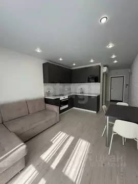 2-к кв. Тюменская область, Тюмень ул. Заполярная, 11к1 (67.0 м)