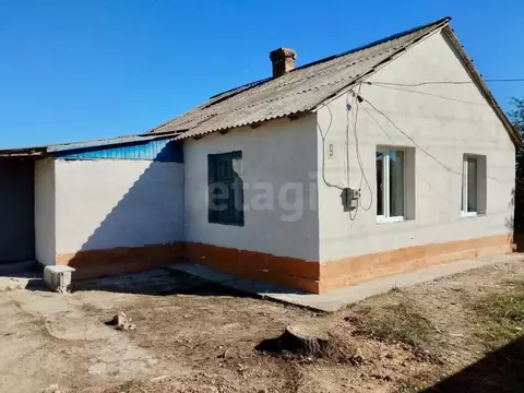 Дом в Крым, Советский район, с. Черноземное ул. Юбилейная (50 м)