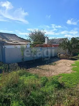 Дом в Крым, Сакский район, Добрушинское с/пос, с. Елизаветово ул. ...