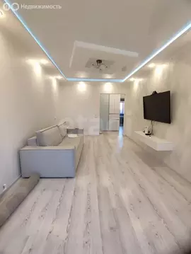 2-комнатная квартира: Черногорск, улица Генерала Тихонова, 11 (59.6 м)