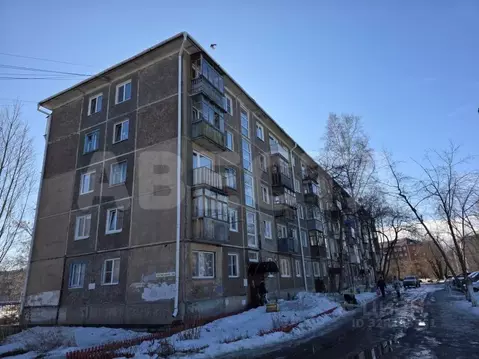 3-к кв. Омская область, Омск Городок Нефтяников мкр, ул. Энтузиастов, ...