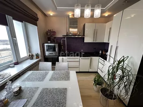 3-к кв. Ямало-Ненецкий АО, Новый Уренгой Молодежная ул., 7Б (60.0 м)