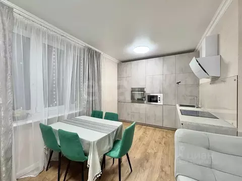 4-к кв. Тюменская область, Тюмень ул. Тимофея Чаркова, 81к2 (93.8 м)
