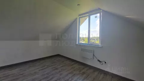 Дом в Новгородская область, Новгородский район, Ермолинское с/пос, д. ...