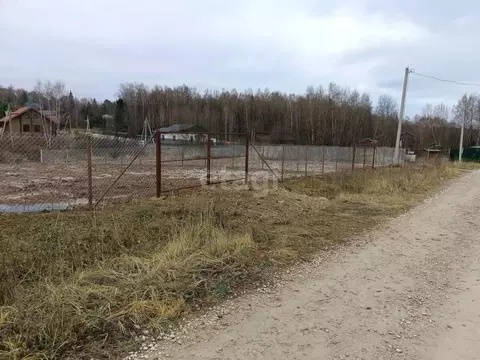 Участок в Калужская область, Совхоз Боровский с/пос, д. Комлево  (7.0 ...