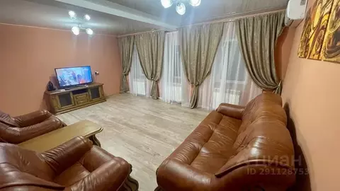 Дом в Ростовская область, Каменск-Шахтинский ул. Ленина, 112 (75 м)