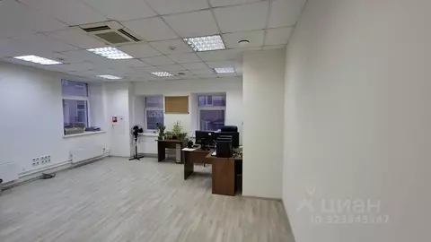 Офис в Москва 1-й Кожевнический пер., 6С1 (186 м)