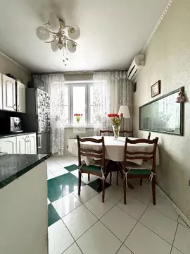 Продается 3-комнатная квартира