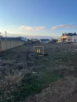 Участок в Крым, Сакский район, с. Уютное ул. Надежды, 40 (10.0 сот.)