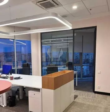 Офис в Москва Поклонная ул., 3 (180 м)