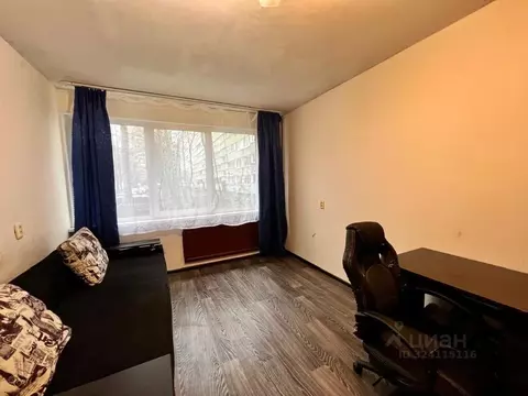 Комната Санкт-Петербург Серебристый бул., 22К1 (31.2 м)