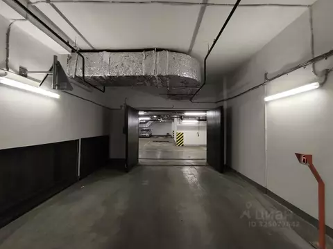 Гараж в Москва ул. Дмитрия Ульянова, 47 (14 м)