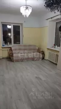 2-к кв. Свердловская область, Верхняя Салда ул. Евстигнеева, 32 (59.1 ...