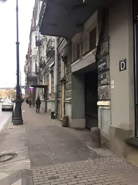 Торговая площадь в Санкт-Петербург Каменноостровский просп., 43 (70 м)