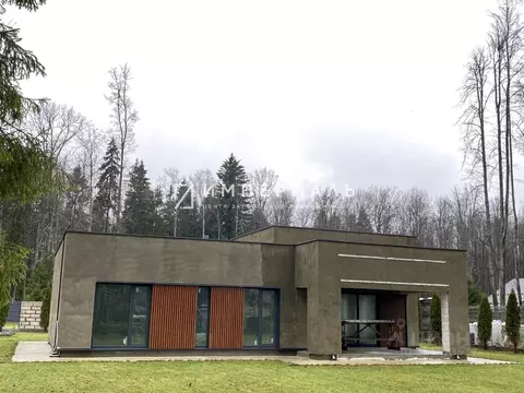 Дом в Калужская область, Жуковский муниципальный округ, Истье с/пос, ...