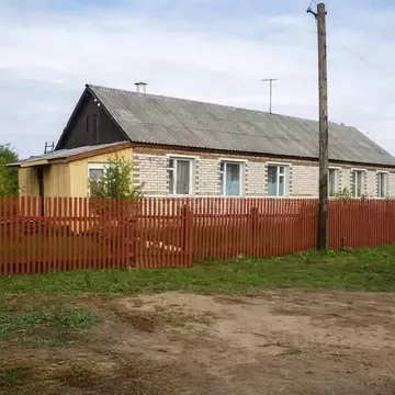 Дом в Башкортостан, Стерлитамакский район, Октябрьский сельсовет, д. ...
