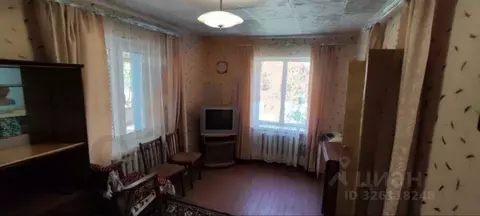 Дом в Крым, Сакский район, Охотниковское с/пос, с. Орлянка пер. ...