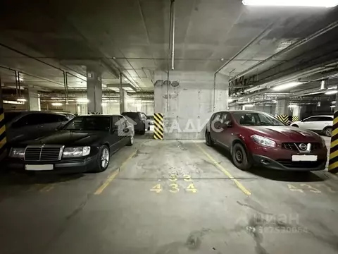 Гараж в Санкт-Петербург ул. Летчика Лихолетова, 14к2 (13 м)