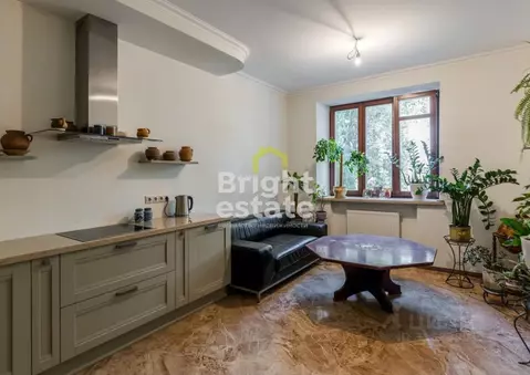 Таунхаус в Москва ул. Саломеи Нерис, 2 (450 м)