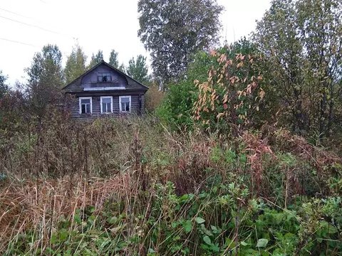 Дом в Ленинградская область, Волховский район, Иссадское с/пос, д. ...