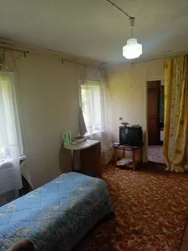 Дом в Ленинградская область, Сланцевское городское поселение, д. ...