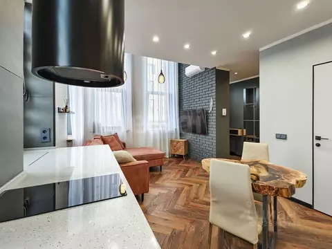 1-к кв. Тюменская область, Тюмень ул. Усиевича, 16 (72.0 м)