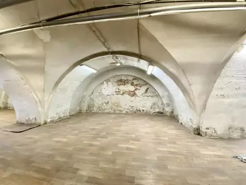 Склад в Москва Комсомольская пл., 1АС2 (447 м)