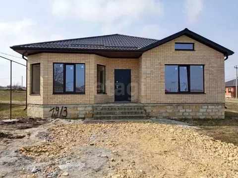 Дом в Ставропольский край, Михайловск Шпаковский район, ул. ...