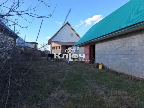 Дом в Башкортостан, Ишимбайский район, Ишеевский сельсовет, д. ...