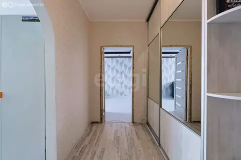 2-комнатная квартира: Калининград, улица Левитана, 12 (58 м)