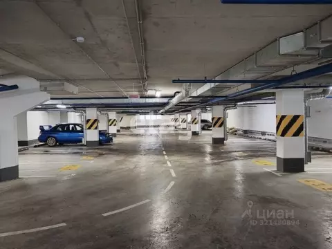 Гараж в Тюменская область, Тюмень ул. Тимофея Чаркова, 81с2 (16 м)