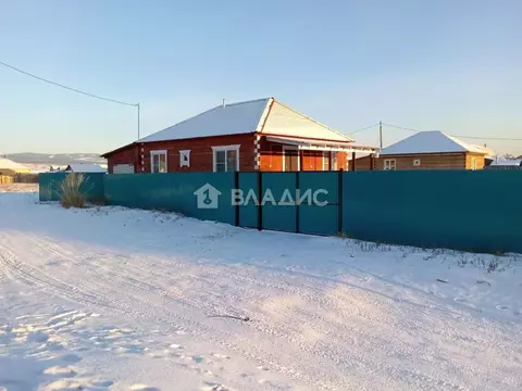 Дом в Бурятия, Иволгинский район, Сотниковское с/пос, с. Сотниково ул. ...