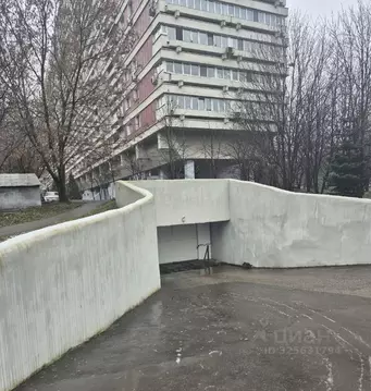 Гараж в Москва Осенняя ул., 4К1 (15 м)