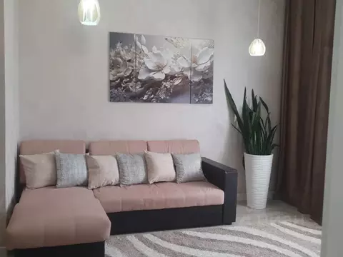 2-к кв. Крым, Симферополь ул. Луначарского, 3 (56.0 м)