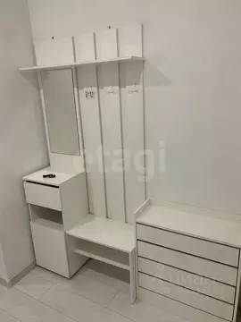 1-к кв. Тюменская область, Тюмень ул. Тимофея Чаркова, 93 (50.0 м)