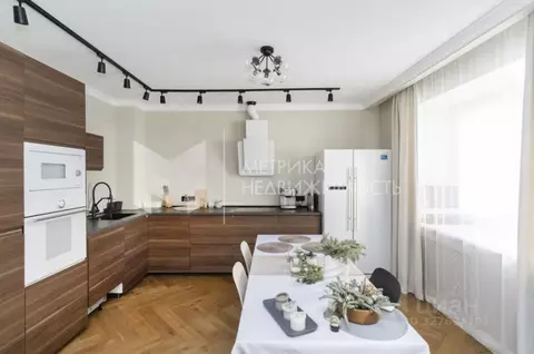 2-к кв. Тюменская область, Тюмень ул. Монтажников, 49 (80.0 м)