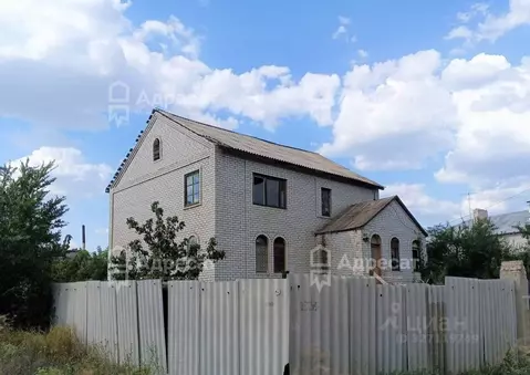 Дом в Волгоградская область, Волгоград Верхнезареченский пгт, ул. ...