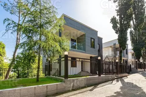 Дом в Краснодарский край, Сочи Малый Ахун мкр, ул. Светлая (290 м)