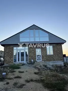 Дом в Крым, Симферопольский район, Перовское с/пос, Новозбурьевка ...