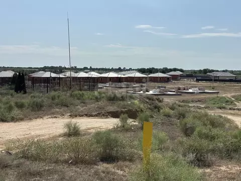 Участок в Астраханская область, Приволжский район, пос. Новый Кутум ...