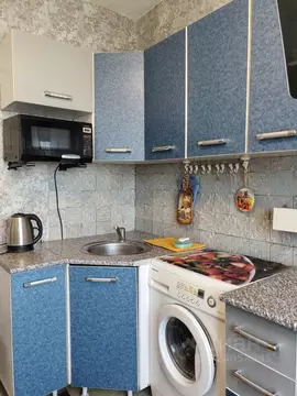 2-к кв. Кемеровская область, Прокопьевск Тырган мкр, 10-й мкр, 13 ...