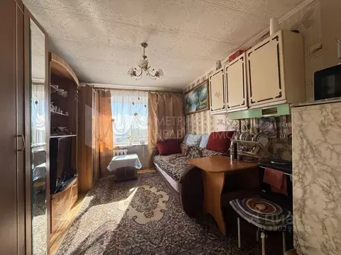 Студия Тюменская область, Тюмень ул. Республики, 218 (12.4 м)