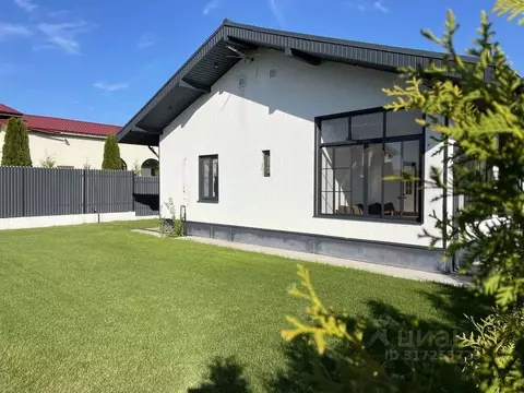 Коттедж в Калужская область, Жуковский район, Истье с/пос, д. Акатово  ...