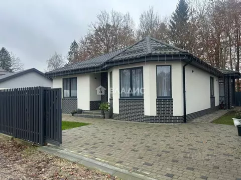 Дом в Калининградская область, Калининград Калачево СНТ, ул. Докука, ...