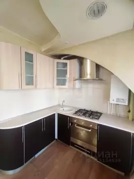 3-к кв. Коми, Ухта просп. Ленина, 8 (56.3 м)