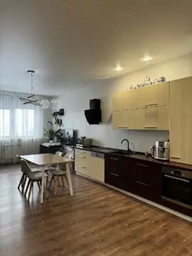 Продается 3-комнатная квартира